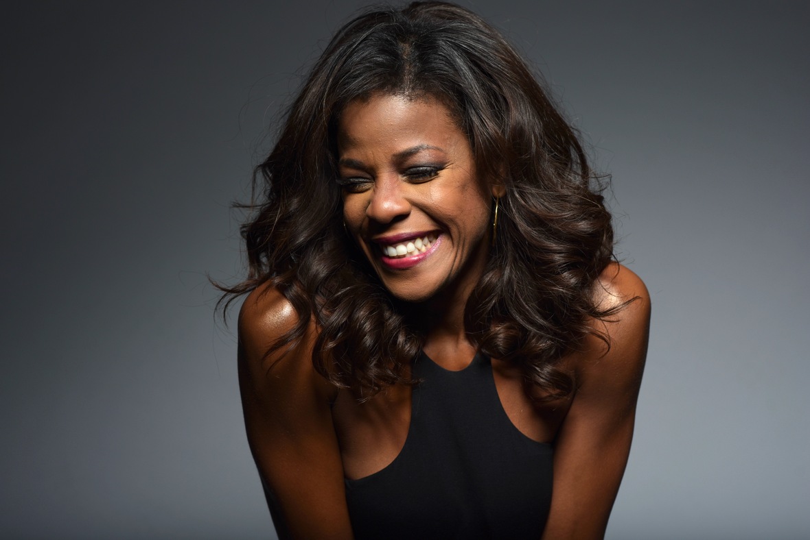 NicoleHenry -sidesmile