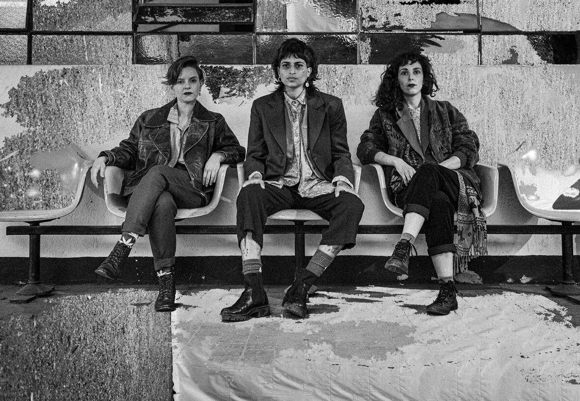 glitch11EMASTONED TENDAL Sue elie Andrade De-5923