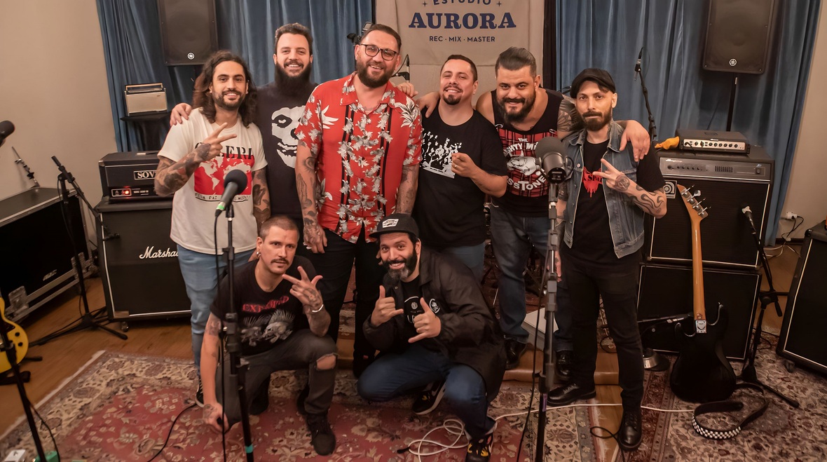 Faca Preta Repetente