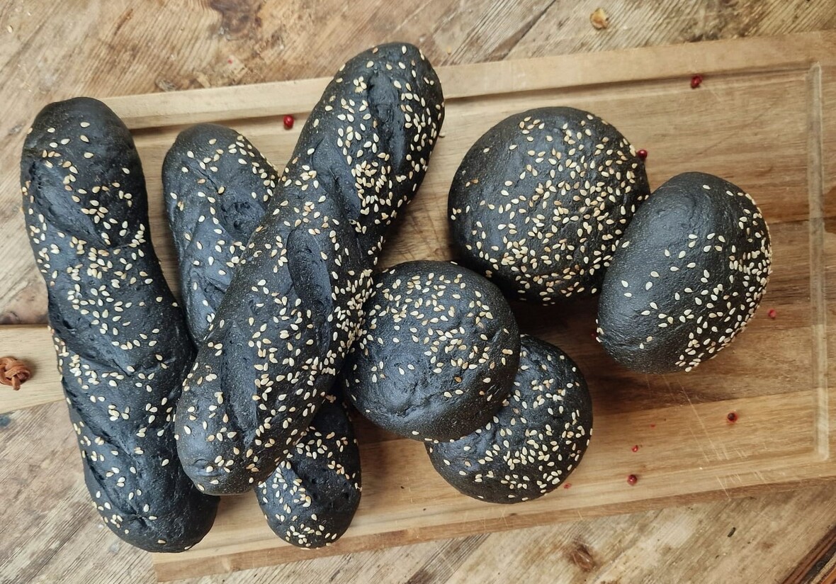 charcoal brioche haloween