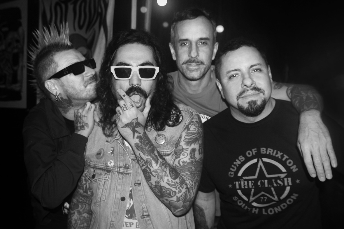 faca preta - foto Lygia Pecora